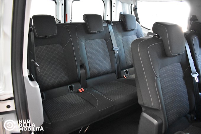 FORD TRANSIT CUSTOM 9 POSTI